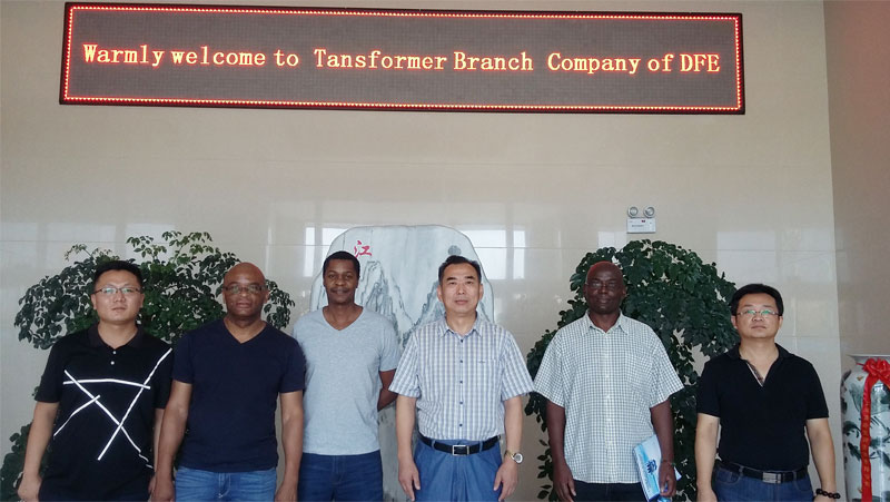 非洲贊比亞客戶參觀學習我公司節能變壓器產品